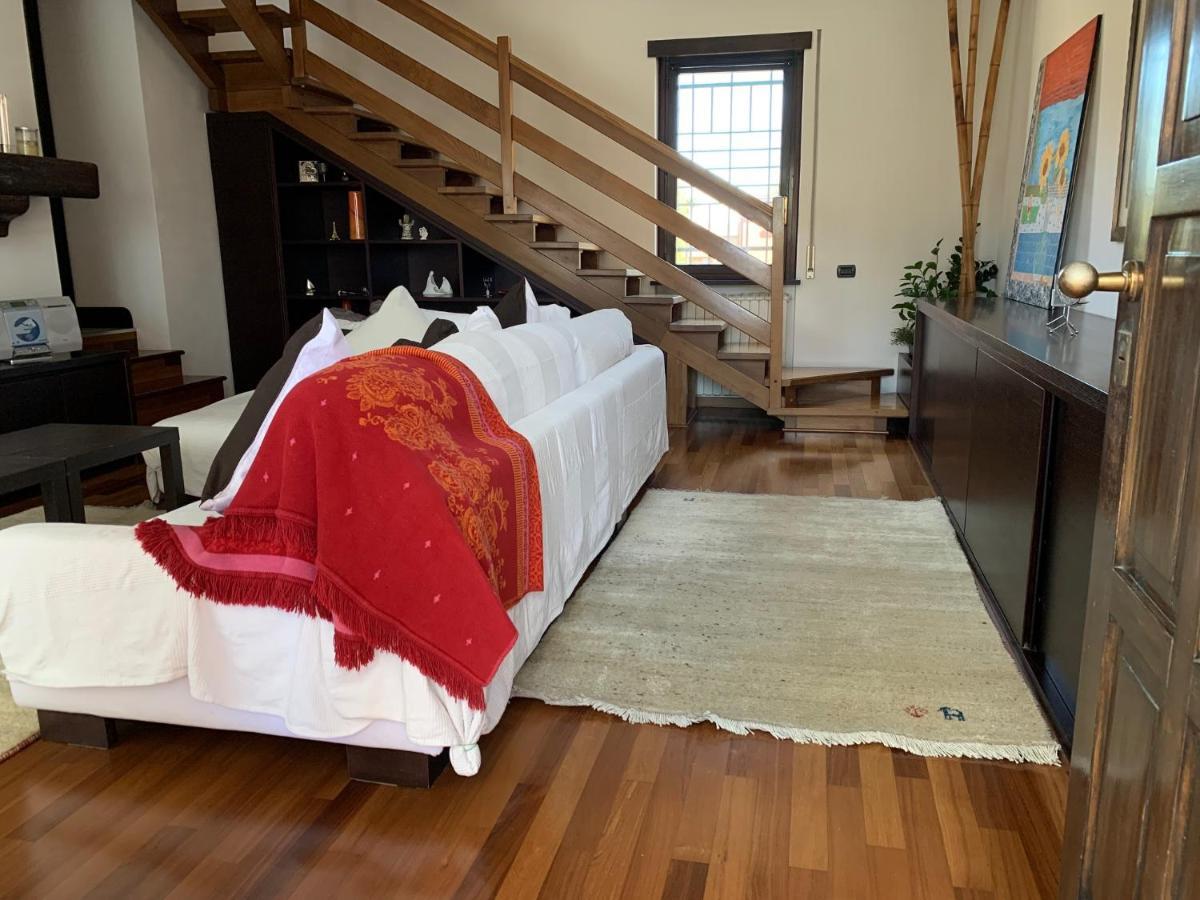 Near Como, Charming Apartment With Fireplace Grandate Ngoại thất bức ảnh