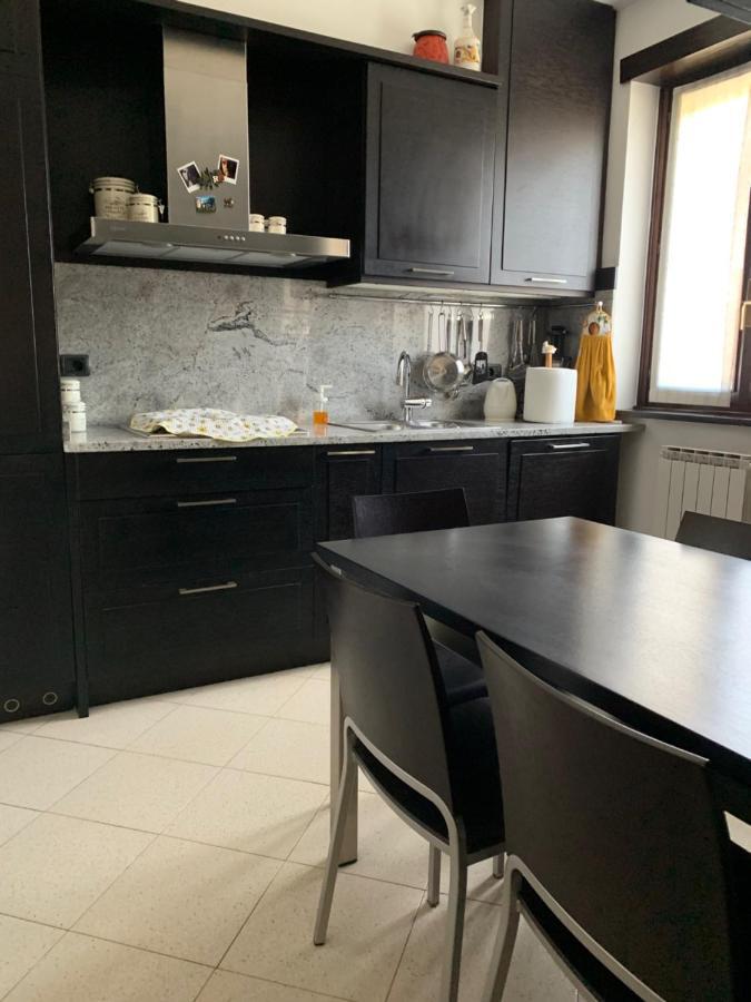 Near Como, Charming Apartment With Fireplace Grandate Ngoại thất bức ảnh