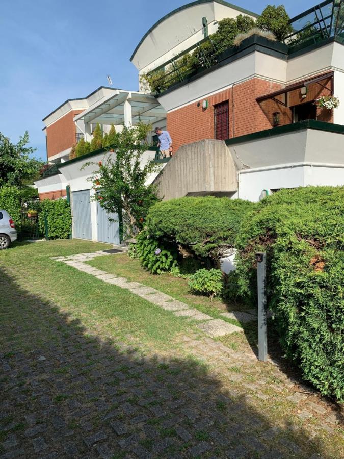 Near Como, Charming Apartment With Fireplace Grandate Ngoại thất bức ảnh